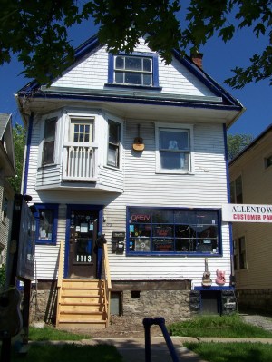 no-porch-1113-elmwood-no-1